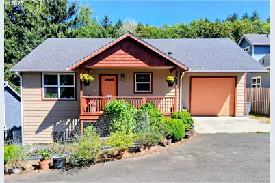 1676 SE 3rd St, Astoria, OR 97103 - Photo 1