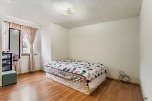 9827 N Ivanhoe St, Portland, OR 97203 - Photo 24