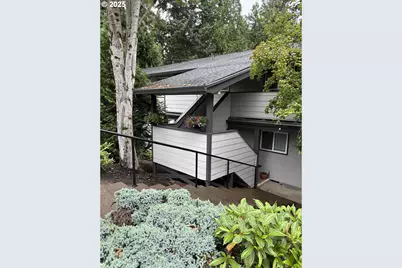 29700 SW Courtside Dr #43, Wilsonville, OR 97070 - Photo 2
