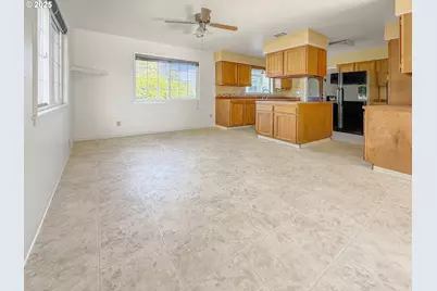 221 Musser St, Brookings, OR 97415 - Photo 12
