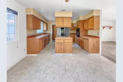 221 Musser St, Brookings, OR 97415 - Photo 16