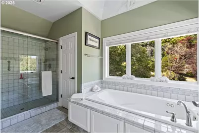 1221 SW Forest Meadows Way, Lake Oswego, OR 97034 - Photo 24