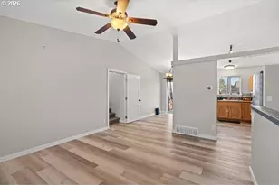 607 E Autumn Ave, Hermiston, OR 97838 - Photo 8