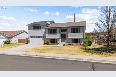 607 E Autumn Ave, Hermiston, OR 97838 - Photo 1