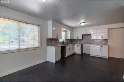 2350 SE 121st Ave, Portland, OR 97216 - Photo 10