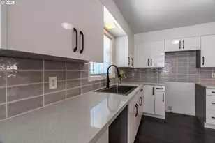 2350 SE 121st Ave, Portland, OR 97216 - Photo 12