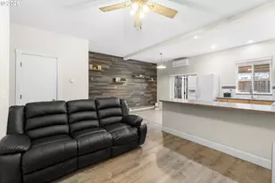 8528 SE Woodstock Blvd, Portland, OR 97266 - Photo 14