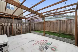 8528 SE Woodstock Blvd, Portland, OR 97266 - Photo 32