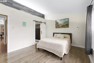 8528 SE Woodstock Blvd, Portland, OR 97266 - Photo 18