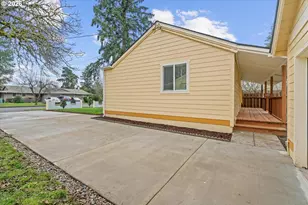 2210 Maple St, Forest Grove, OR 97116 - Photo 32