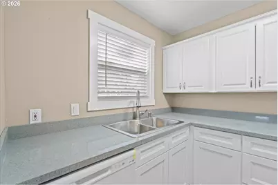 2210 Maple St, Forest Grove, OR 97116 - Photo 14