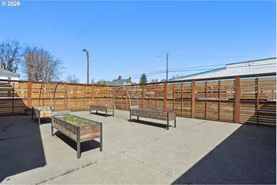 206 W Broadway St, Goldendale, WA 98620 - Photo 12