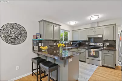 3243 SE 119th Ave, Portland, OR 97266 - Photo 6