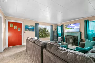 608 S Ivy St, Medford, OR 97501 - Photo 4