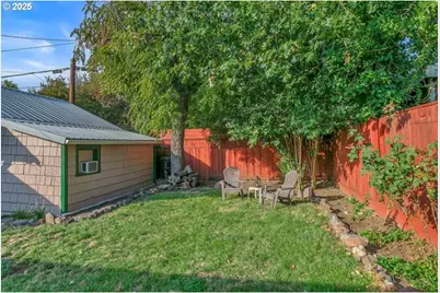 608 S Ivy St, Medford, OR 97501 - Photo 20