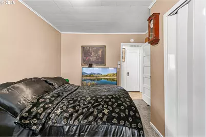 608 S Ivy St, Medford, OR 97501 - Photo 10