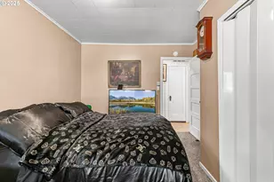 608 S Ivy St, Medford, OR 97501 - Photo 10