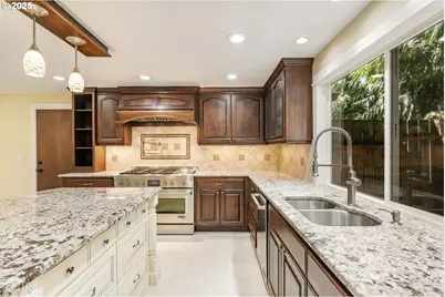 1920 SW Pheasant Dr, Beaverton, OR 97003 - Photo 18