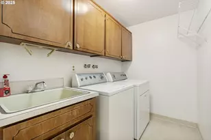 1920 SW Pheasant Dr, Beaverton, OR 97003 - Photo 32