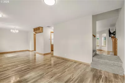 1061 Argon Ave, Eugene, OR 97404 - Photo 4