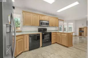 1061 Argon Ave, Eugene, OR 97404 - Photo 8