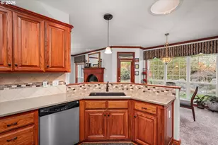 1424 Wimbledon Pl, Springfield, OR 97477 - Photo 12