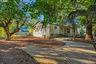 3724 SE Schiller St, Portland, OR 97202 - Photo 34