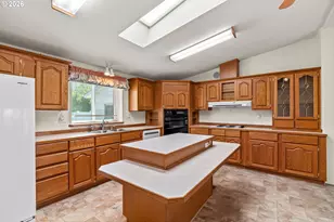 5359 Club Dr, Eugene, OR 97402 - Photo 12