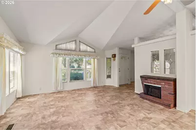 5359 Club Dr, Eugene, OR 97402 - Photo 10