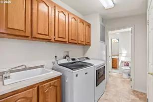 5359 Club Dr, Eugene, OR 97402 - Photo 20