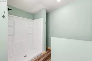 235 Dearing Wy, Grants Pass, OR 97527 - Photo 16