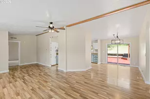 235 Dearing Wy, Grants Pass, OR 97527 - Photo 4