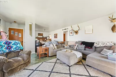 206 W 1st St, Wallowa, OR 97885 - Photo 6