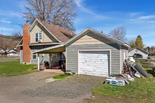 206 W 1st St, Wallowa, OR 97885 - Photo 26