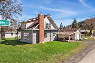 206 W 1st St, Wallowa, OR 97885 - Photo 2