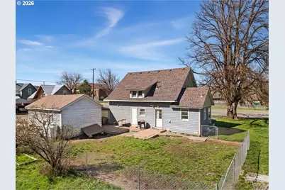 206 W 1st St, Wallowa, OR 97885 - Photo 32