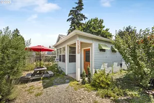 6626 SE 85th Ave, Portland, OR 97266 - Photo 2