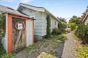 6626 SE 85th Ave, Portland, OR 97266 - Photo 44