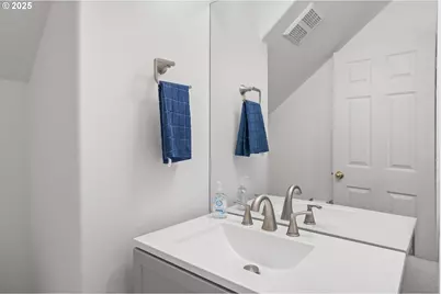 528 NW Celtis Ln, Hillsboro, OR 97124 - Photo 16