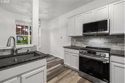 528 NW Celtis Ln, Hillsboro, OR 97124 - Photo 14