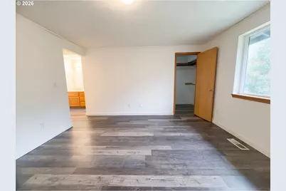 8641 NE Windstone St, Beaverton, OR 97006 - Photo 4
