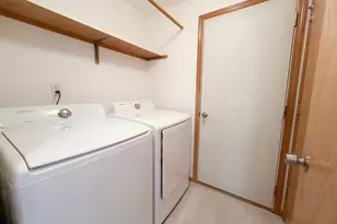 8641 NE Windstone St, Beaverton, OR 97006 - Photo 12