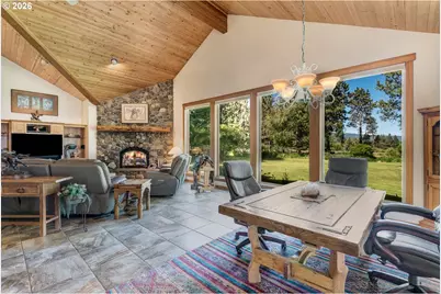 64464 Collins Rd, Bend, OR 97703 - Photo 10