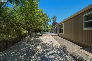 3065 NE Egret Ct, Fairview, OR 97024 - Photo 38