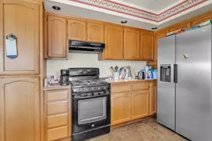 6593 Rippling Brook Dr SE, Salem, OR 97317 - Photo 10