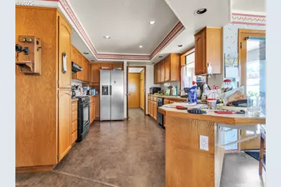 6593 Rippling Brook Dr SE, Salem, OR 97317 - Photo 8