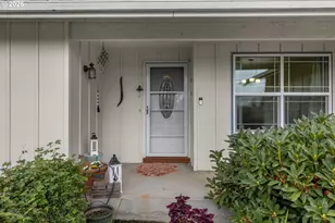 1910 Hawkins Ln, Eugene, OR 97405 - Photo 2