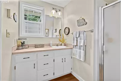 1910 Hawkins Ln, Eugene, OR 97405 - Photo 22