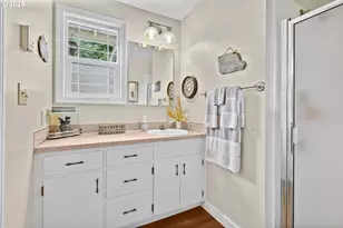 1910 Hawkins Ln, Eugene, OR 97405 - Photo 22