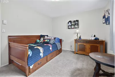 1910 Hawkins Ln, Eugene, OR 97405 - Photo 24